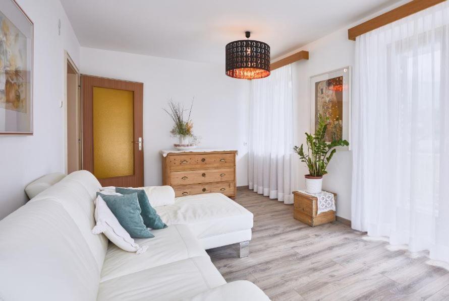 Apartmenthaus Haringer Novacella Bagian luar foto